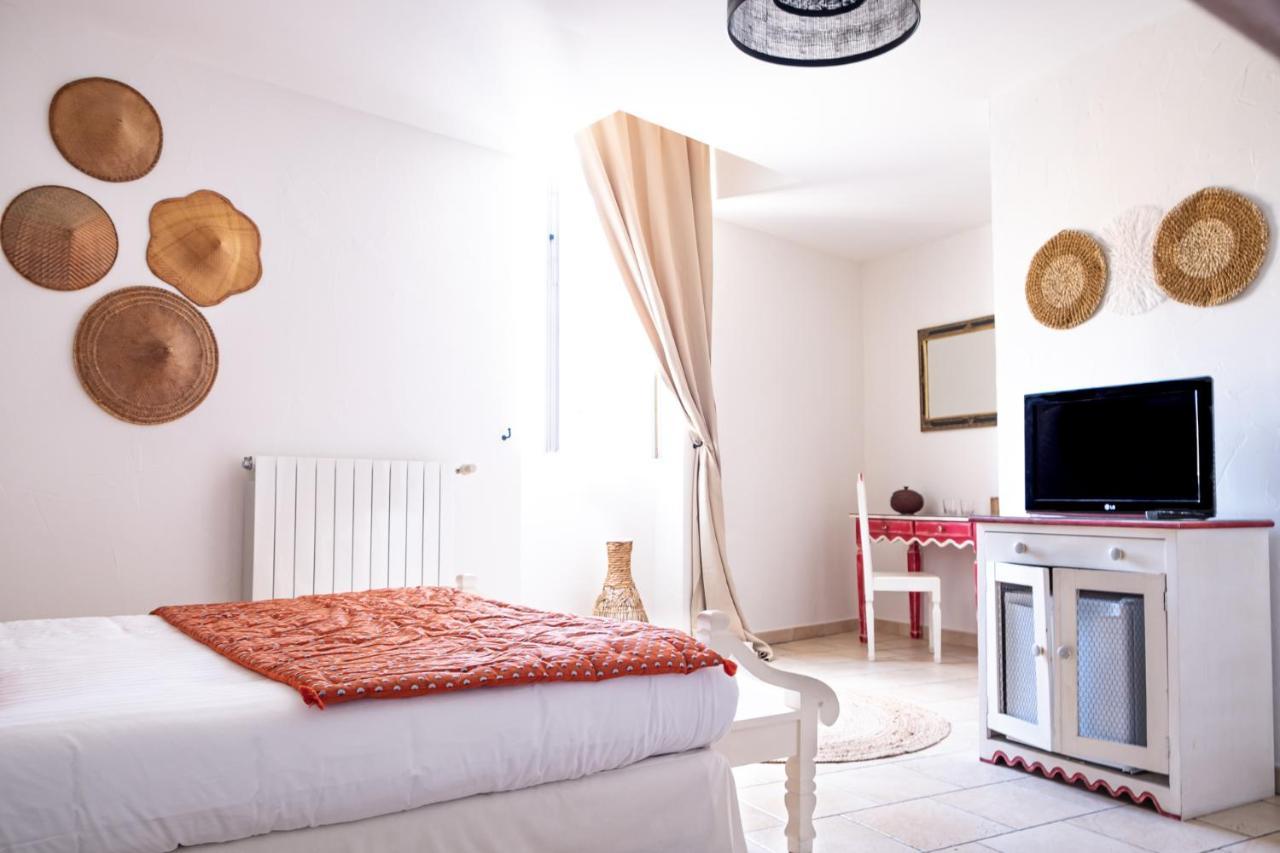 Logis Hotel Et Restaurant La Bastide Cabezac 바이즈미너부아 외부 사진