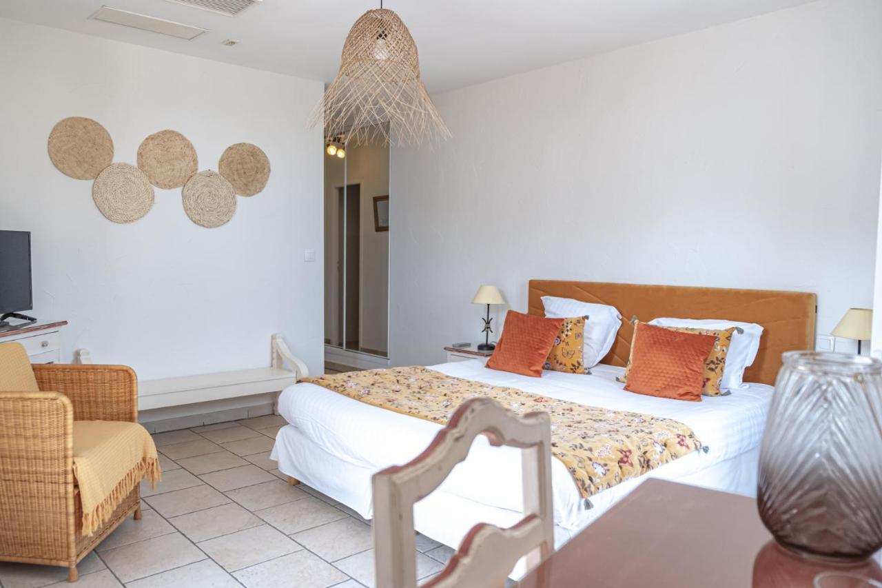 Logis Hotel Et Restaurant La Bastide Cabezac 바이즈미너부아 외부 사진